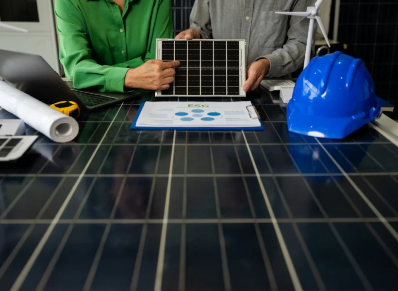 two-colleagues-discussing-data-working-and-tablet-2025-06-02-20-13-04-utc